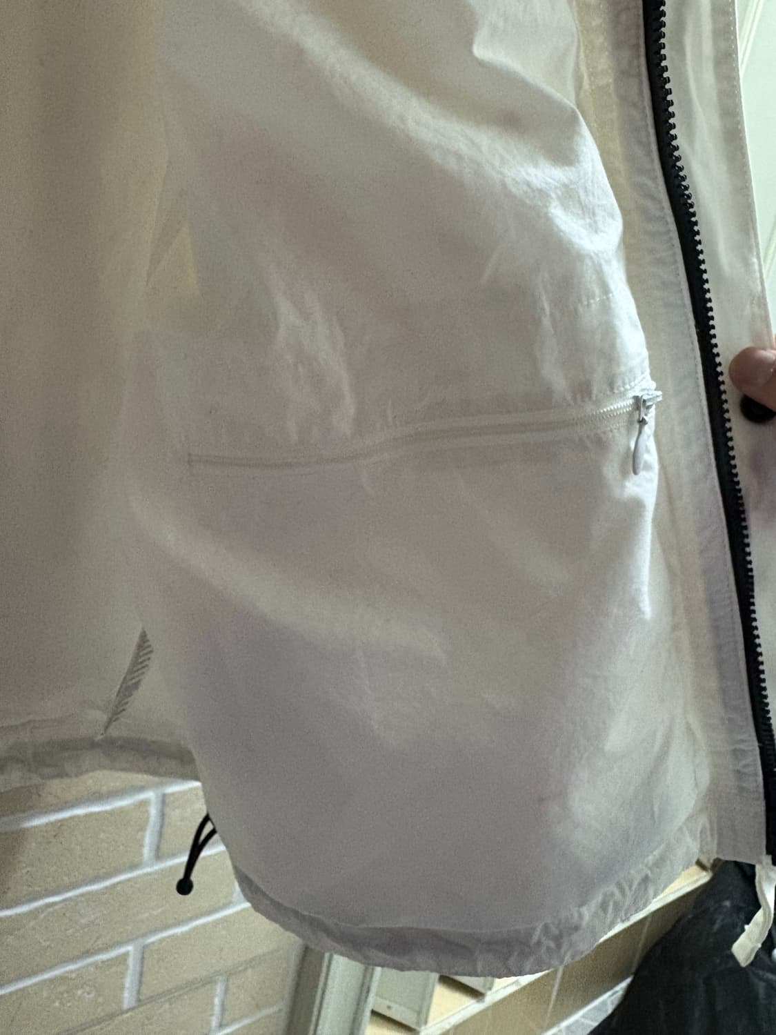 칼하트 - 코튼 바람막이 자켓 화이트 색상 상품이미지4