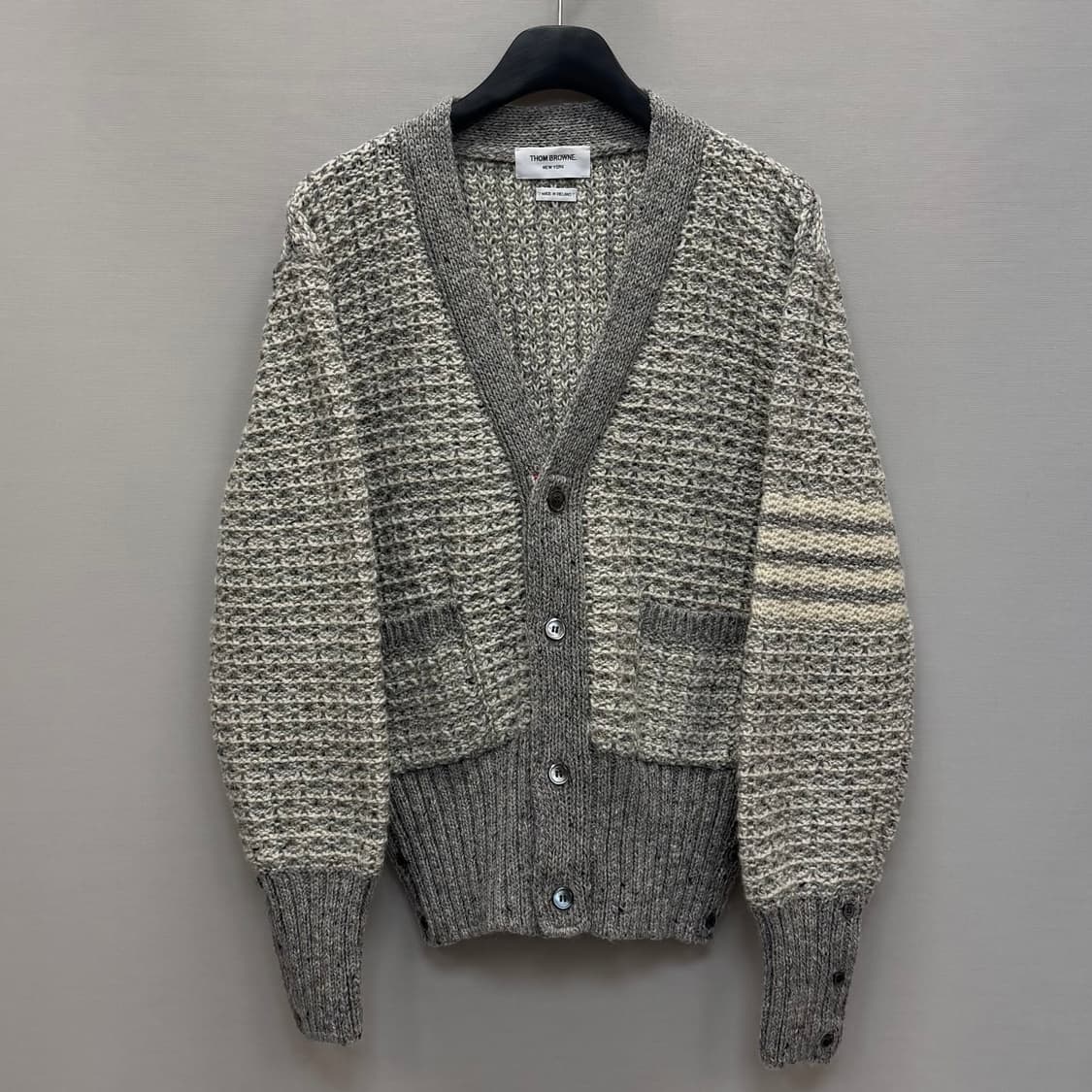 톰브라운 사선완장 모헤어 트위드 클래식 가디건 ( 100~105 ) 상품이미지3