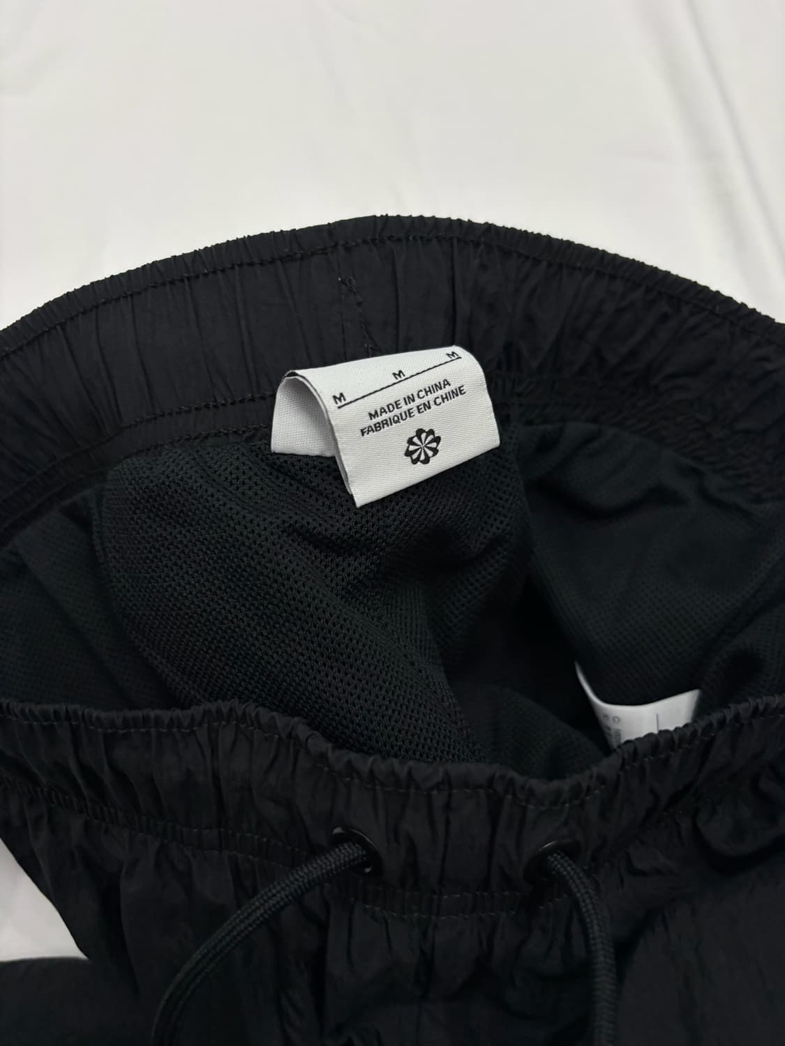 나이키 스우시 우븐 나일론 조거 팬츠  Size: M 상품이미지3