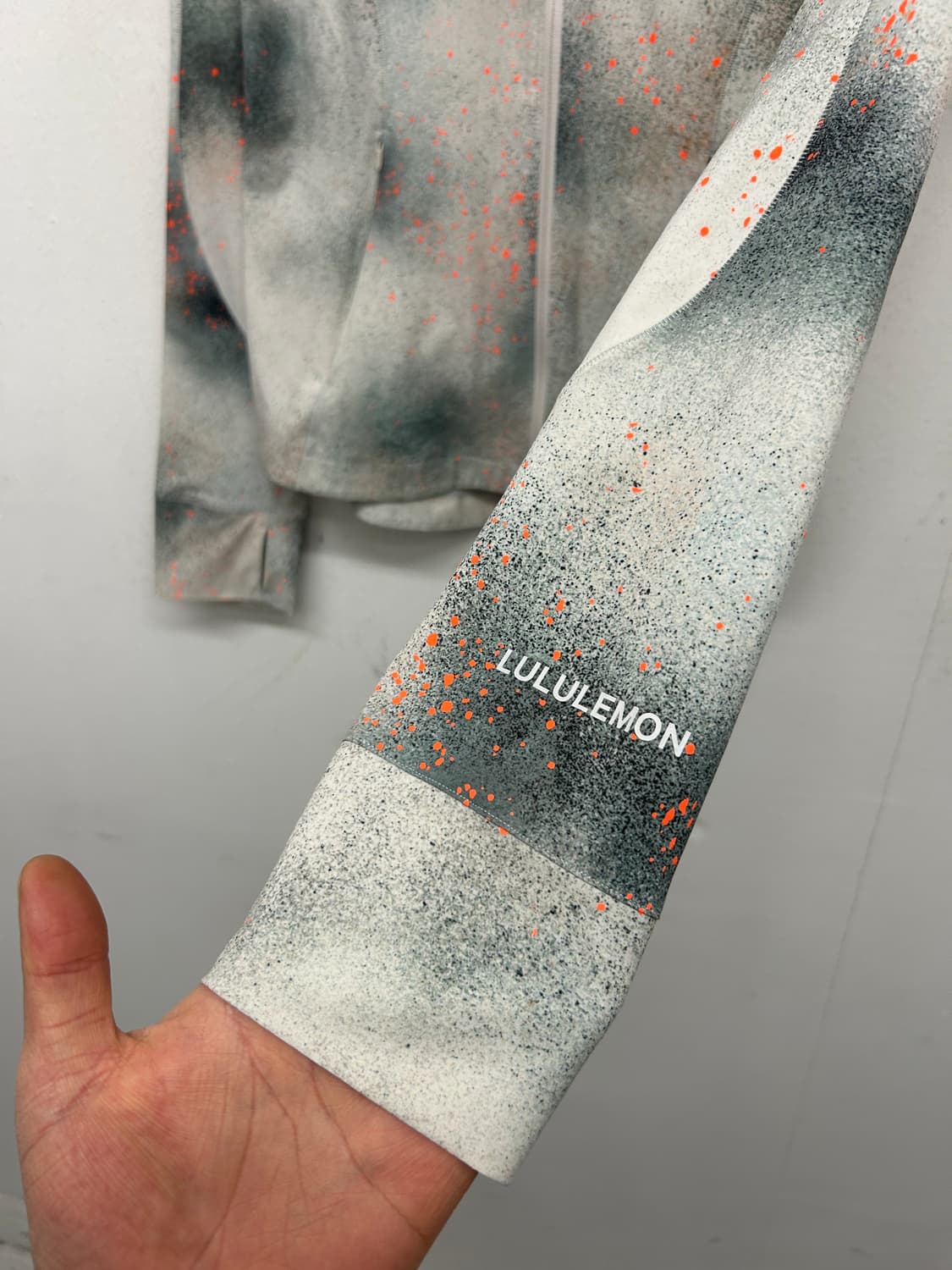 룰루레몬 패턴 후드 바람막이 자켓 상품이미지4