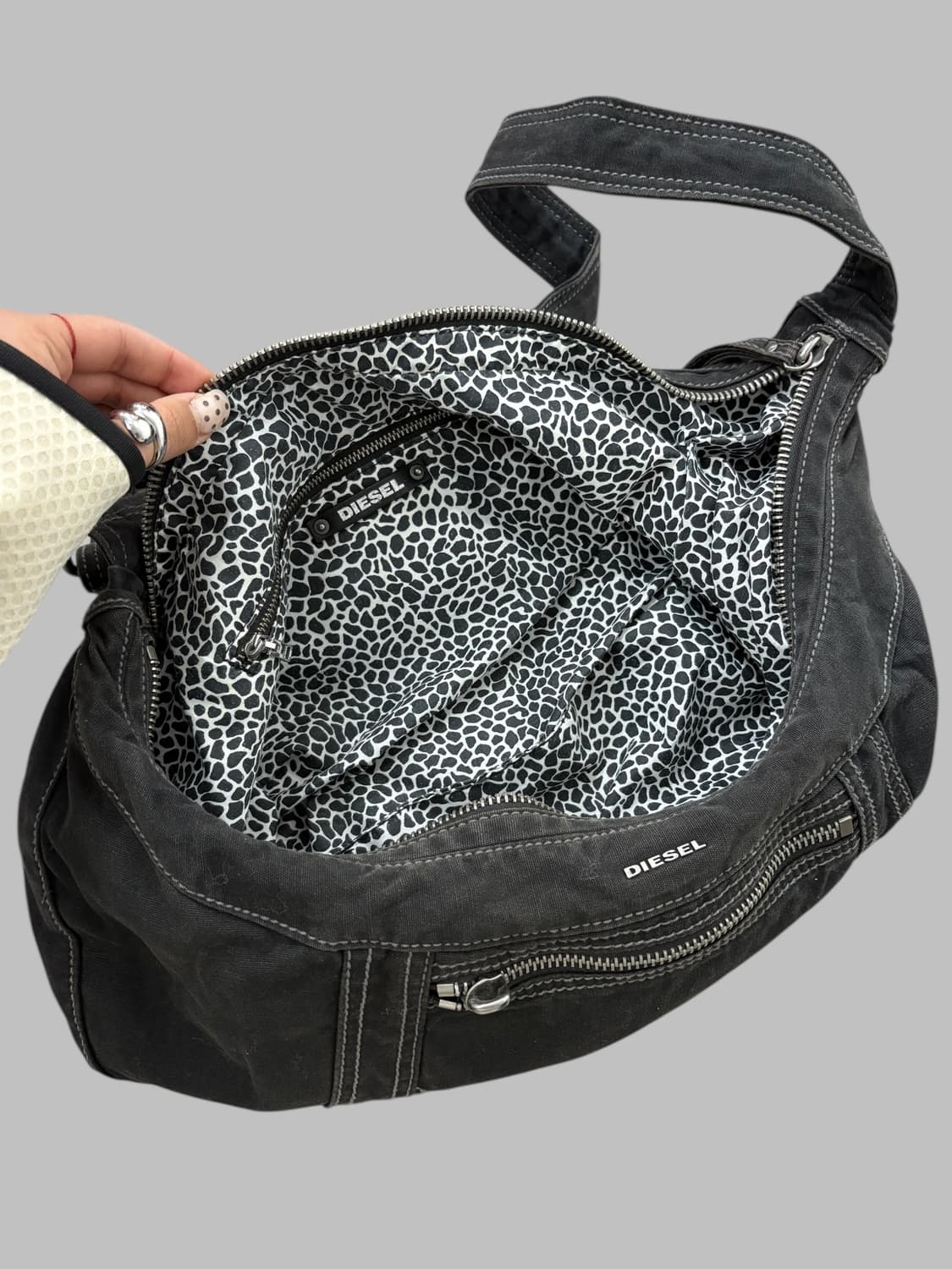 DIESEL canvas shoulder bag black  상품이미지9