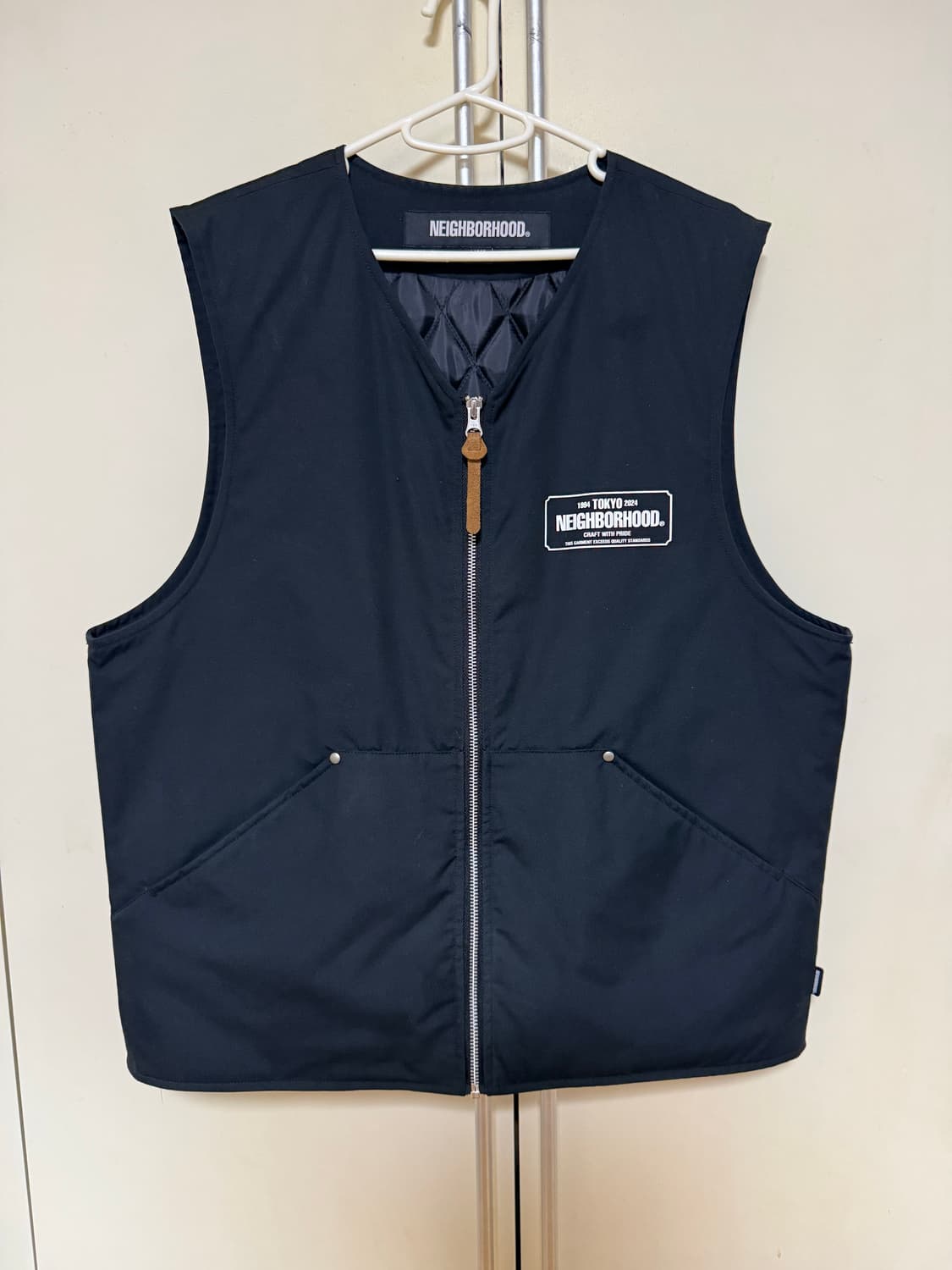 [L] 네이버후드 패디드 워크 베스트 상품이미지1