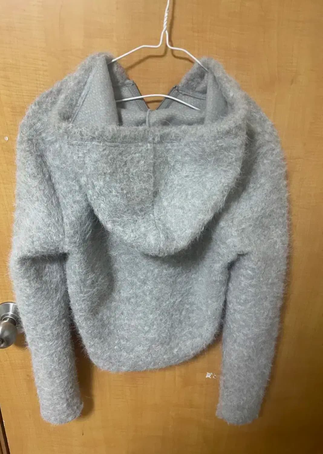 에잇세컨즈 크롭 후드집업 상품이미지2