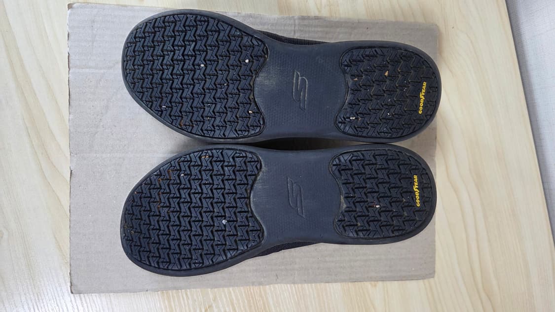 스케처스 블랙 슬립온 메쉬 운동화 상품이미지5