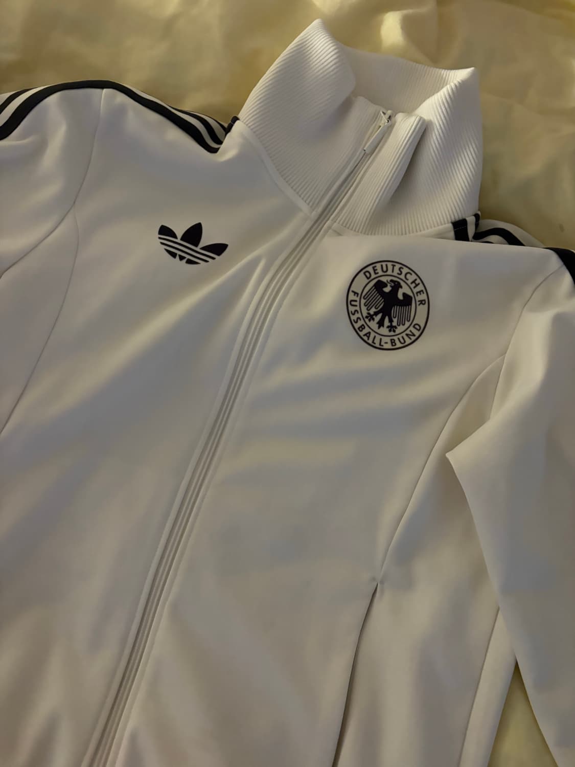 아디다스 독일 베켄바우어 트랙 탑 오프 화이트 상품이미지1