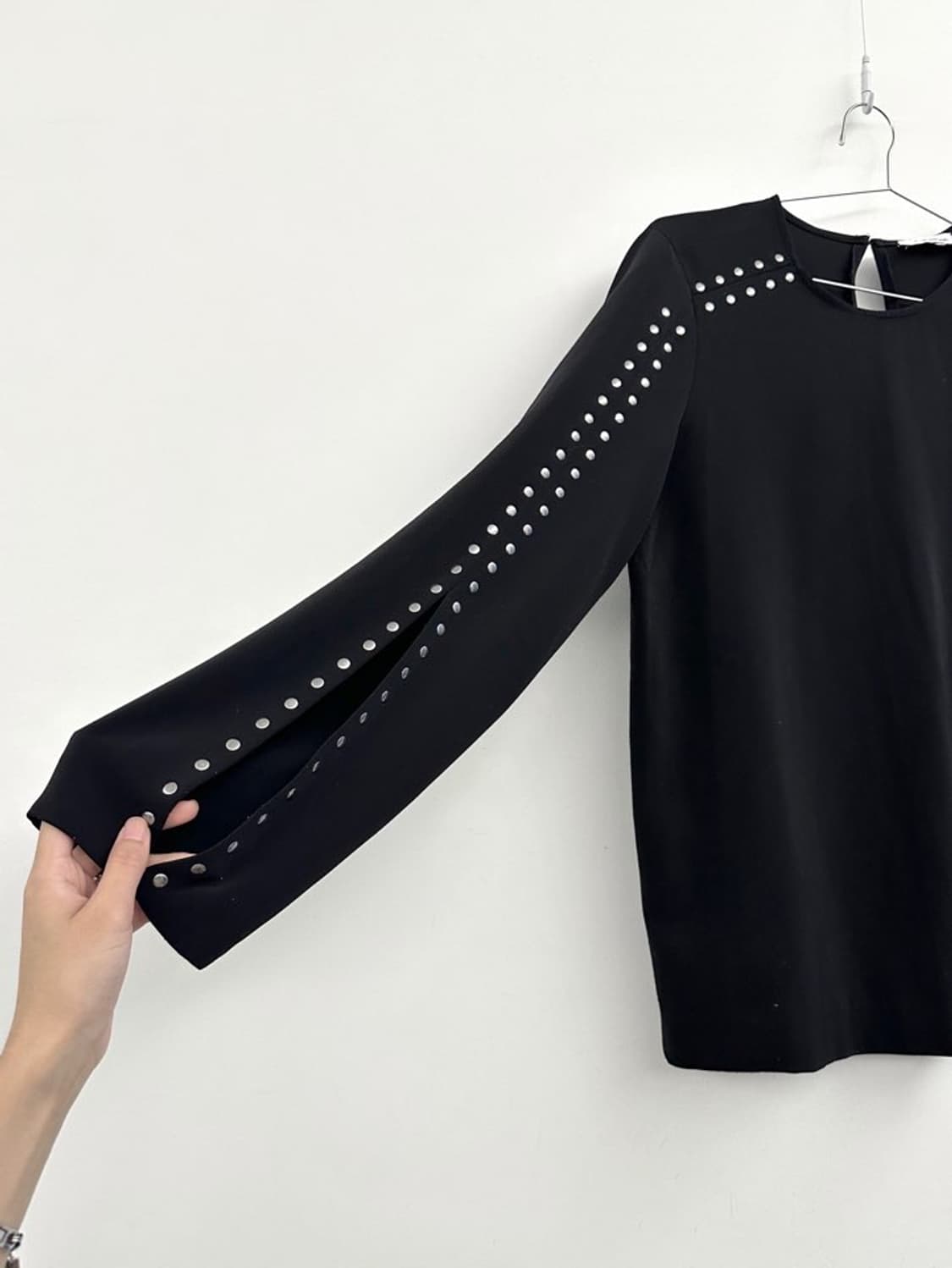 CALVIN KLEIN stud open top / black 상품이미지4