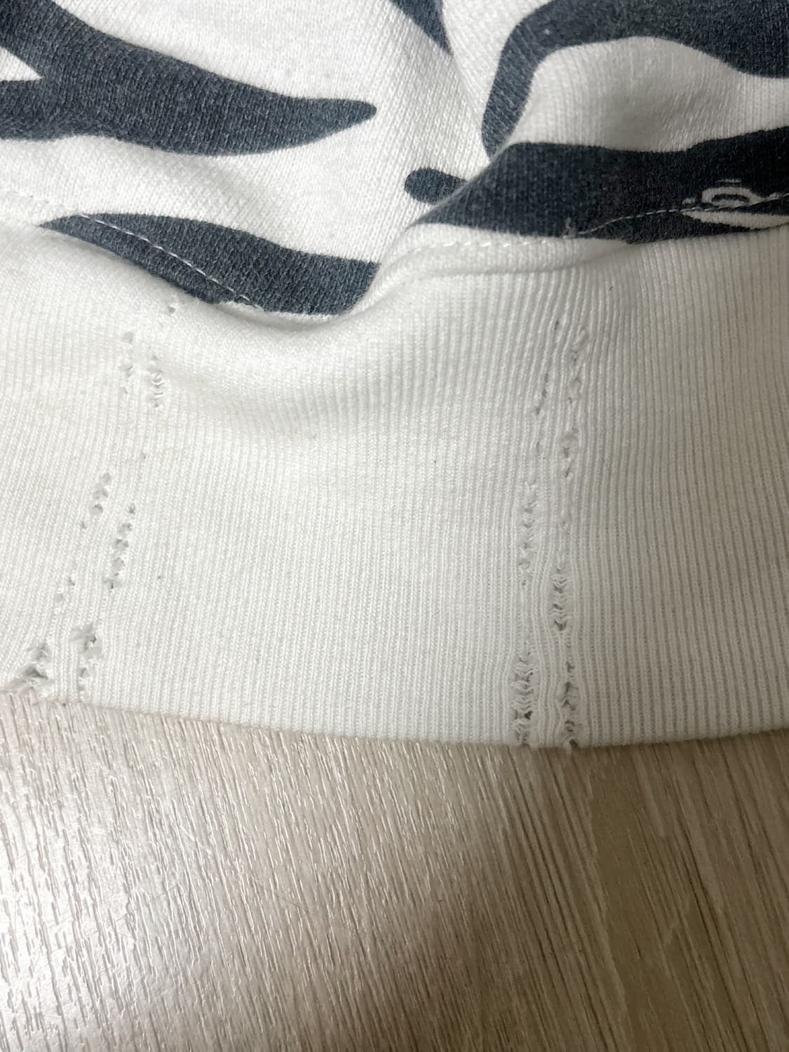 베이프 샤크 지브라 후드집업 상품이미지6