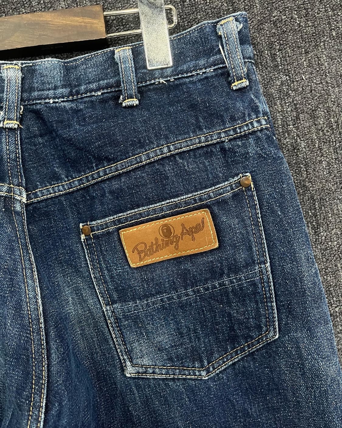 베이프 청바지 상품이미지1