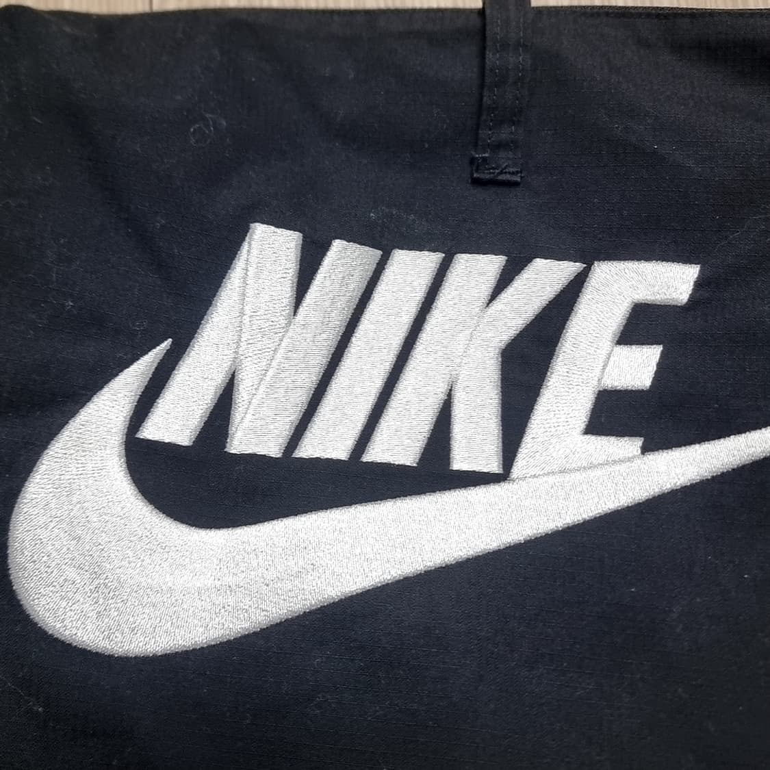 나이키 블랙 빅로고 크로스백 NIKE x PEACEMINUSONE 상품이미지3