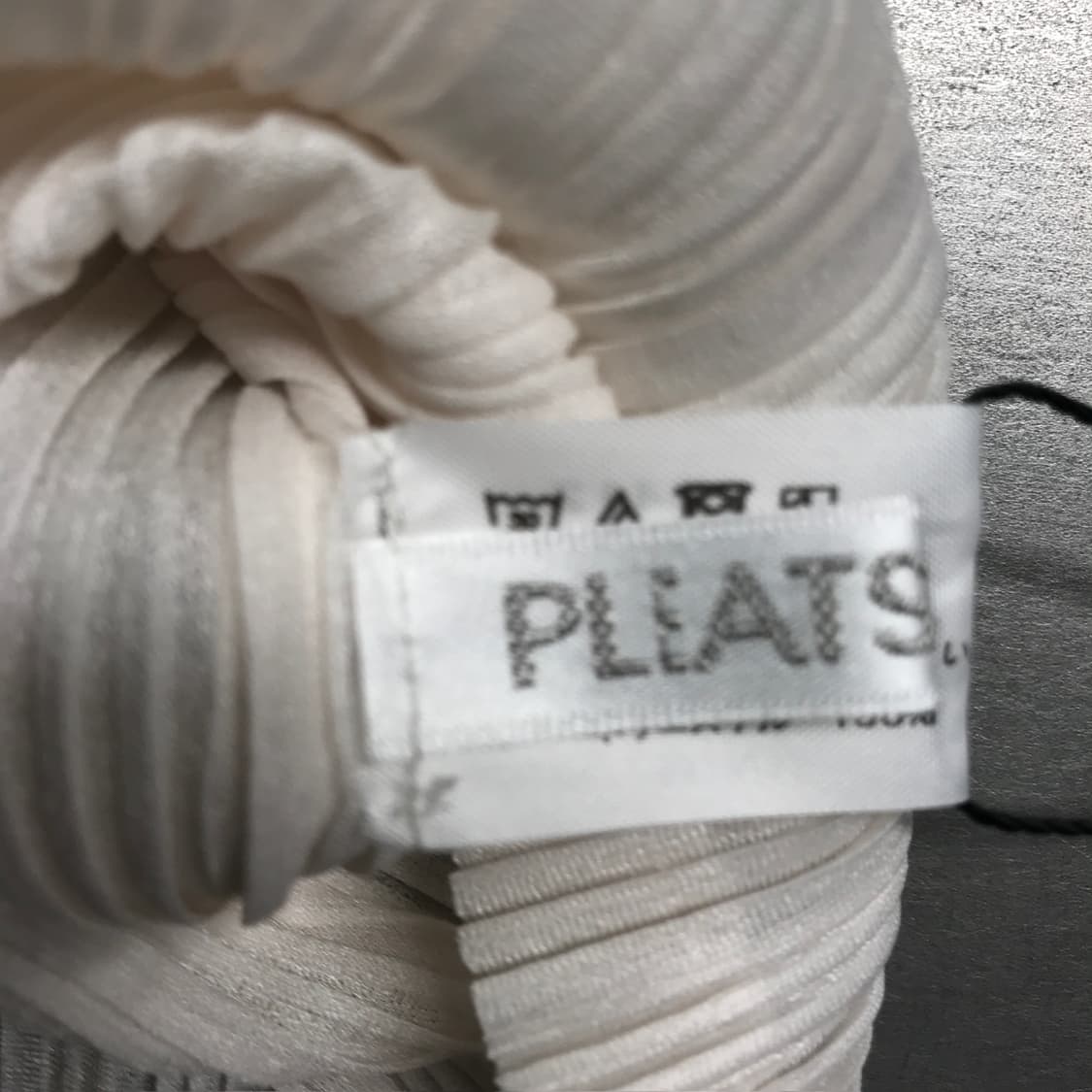 이세이 미야케 플리츠 플리즈 넥워머 상품이미지3