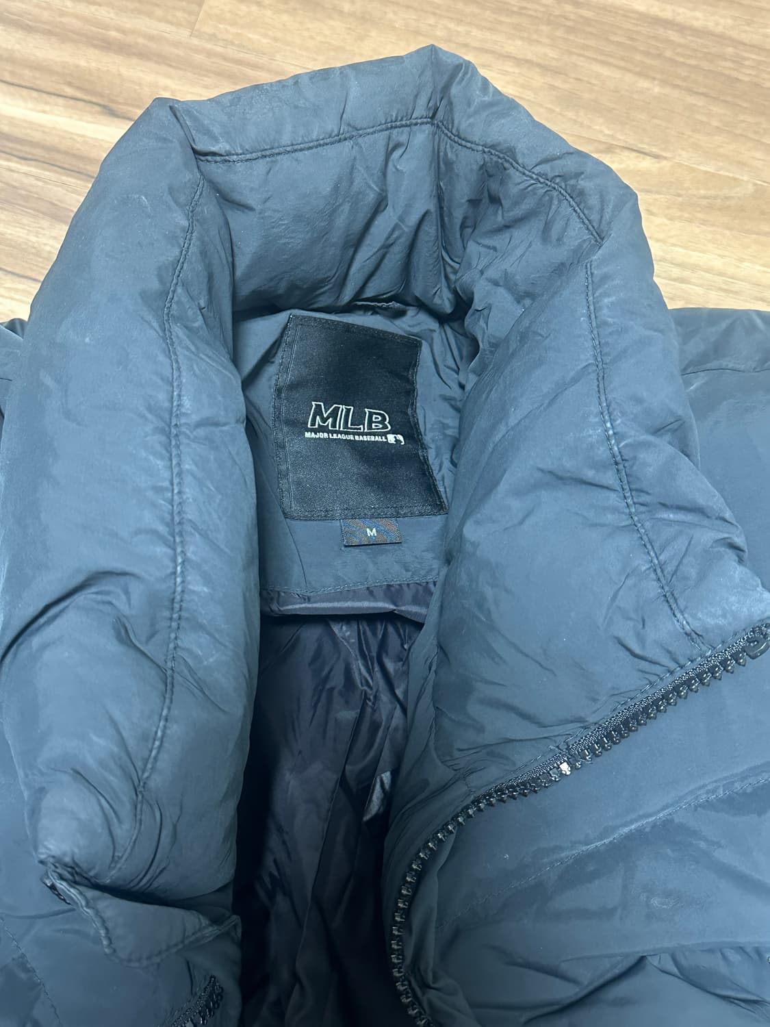 MLB 숏패딩 블랙 m 상품이미지5