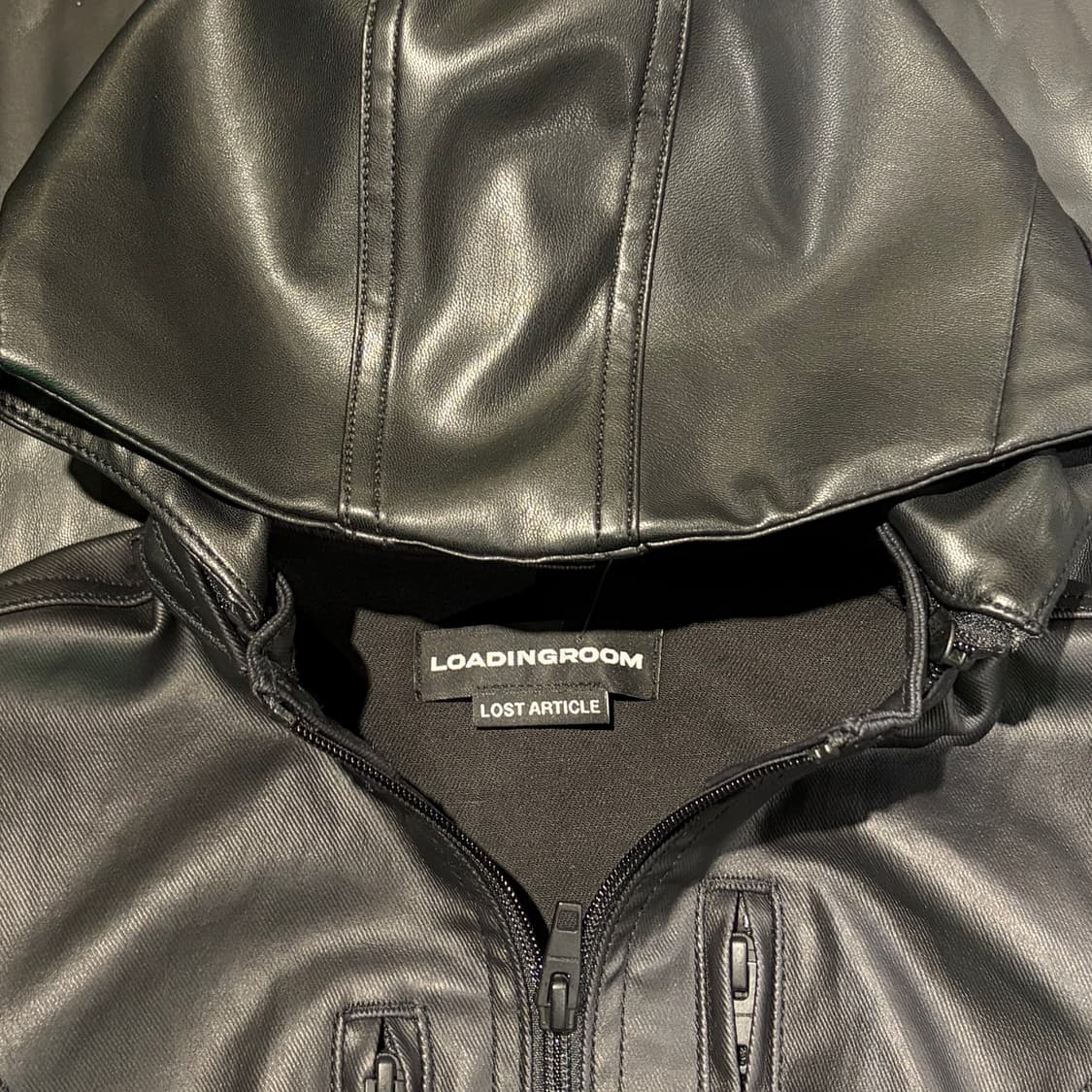 로딩룸 레더 후드 베스트 집업 상품이미지6