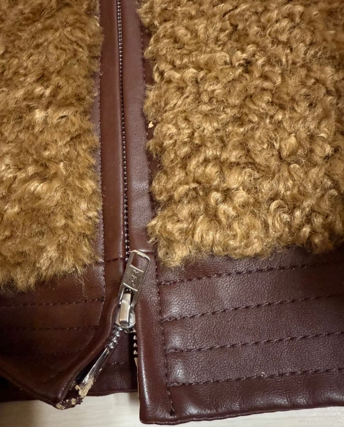 더오픈프로덕트 한소희 뽀글이 퍼 자켓 상품이미지6