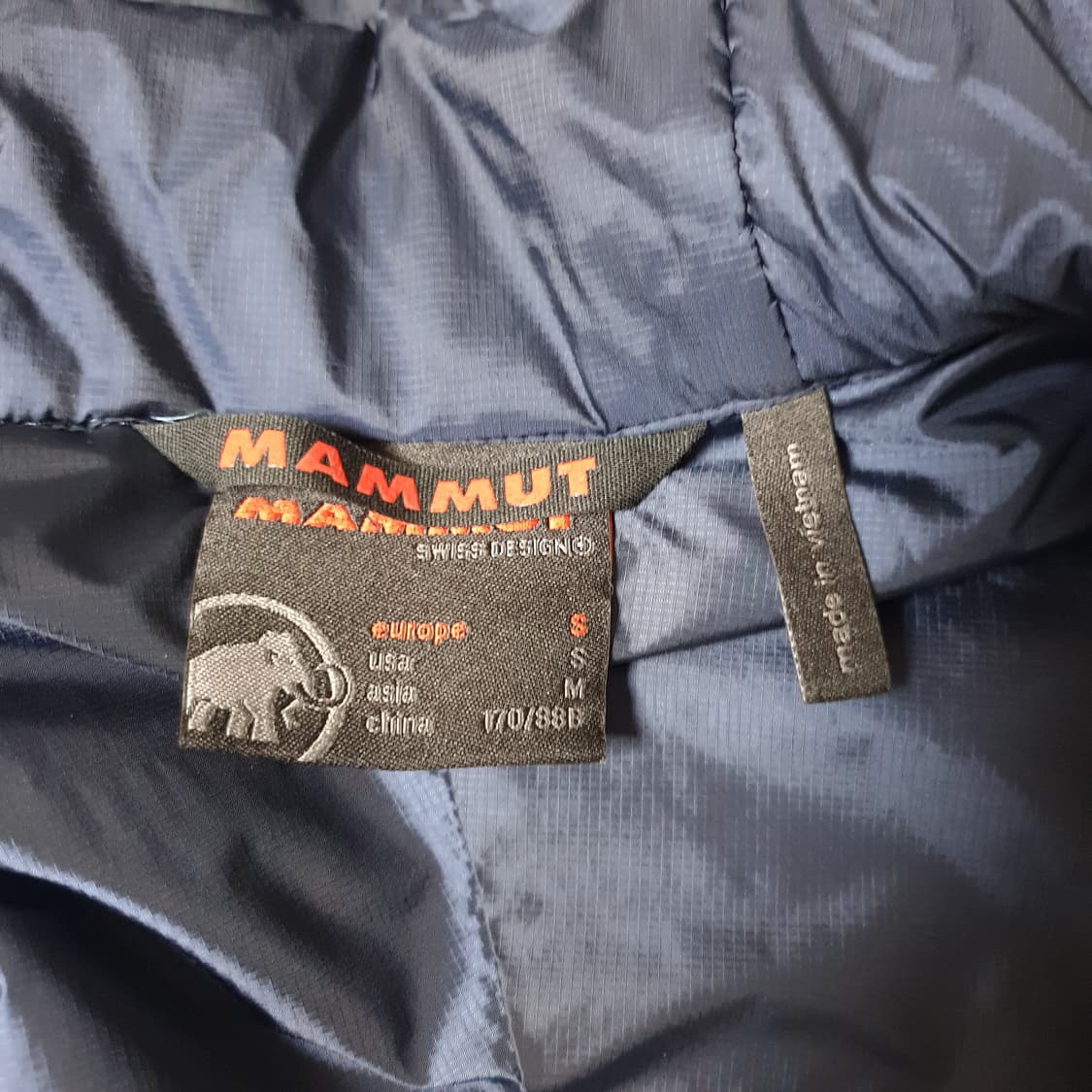 마무트경량 구스 패딩 자켓 상품이미지8