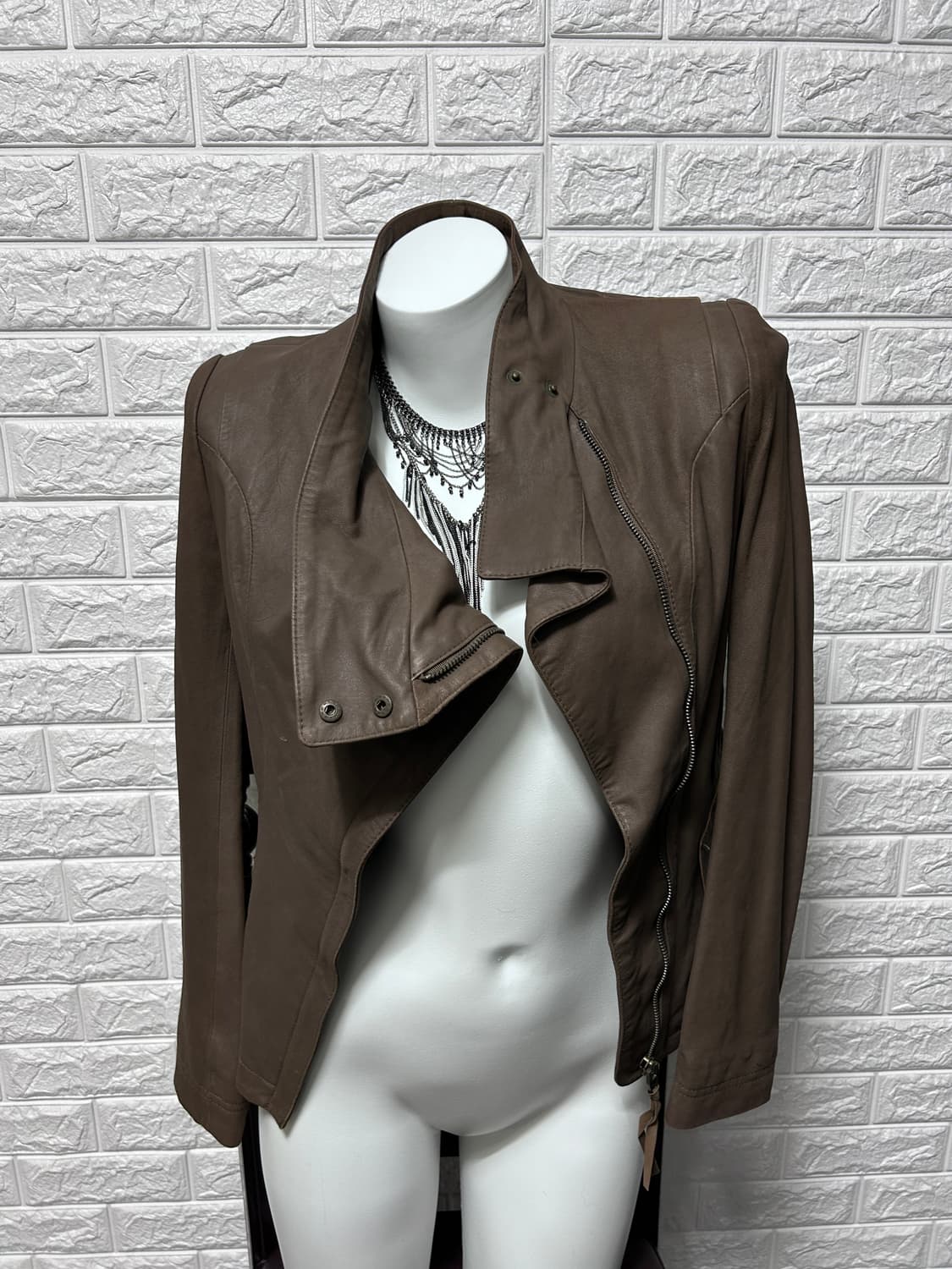 하이넥 드레이프 레더 패널 자켓 상품이미지6