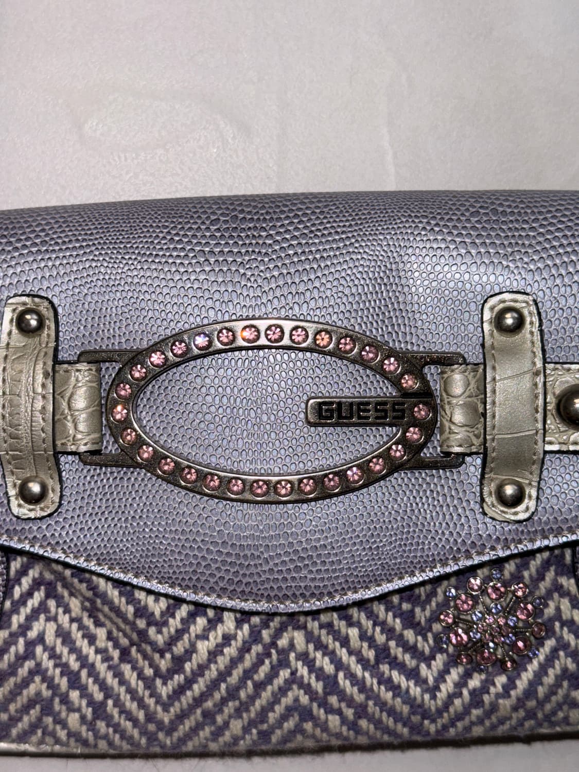 Guess lavender cubic python shoulder bag 상품이미지4