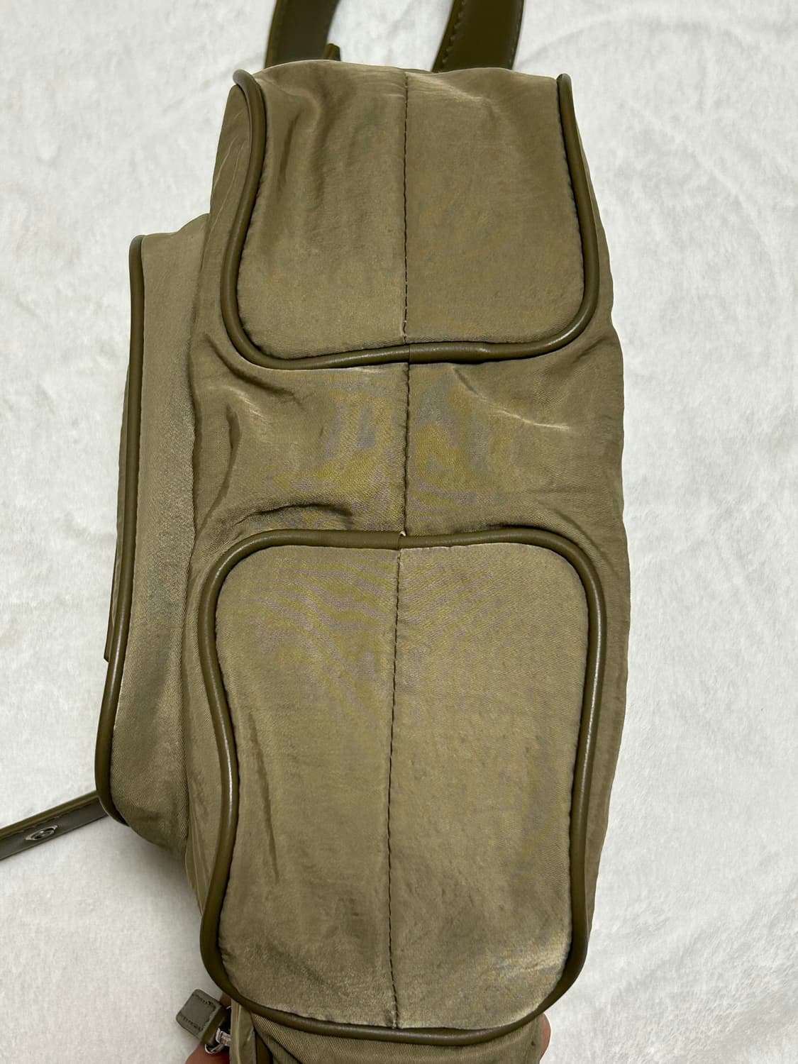 마뗑킴 마들렌 라운드 백 라이트카키 상품이미지5