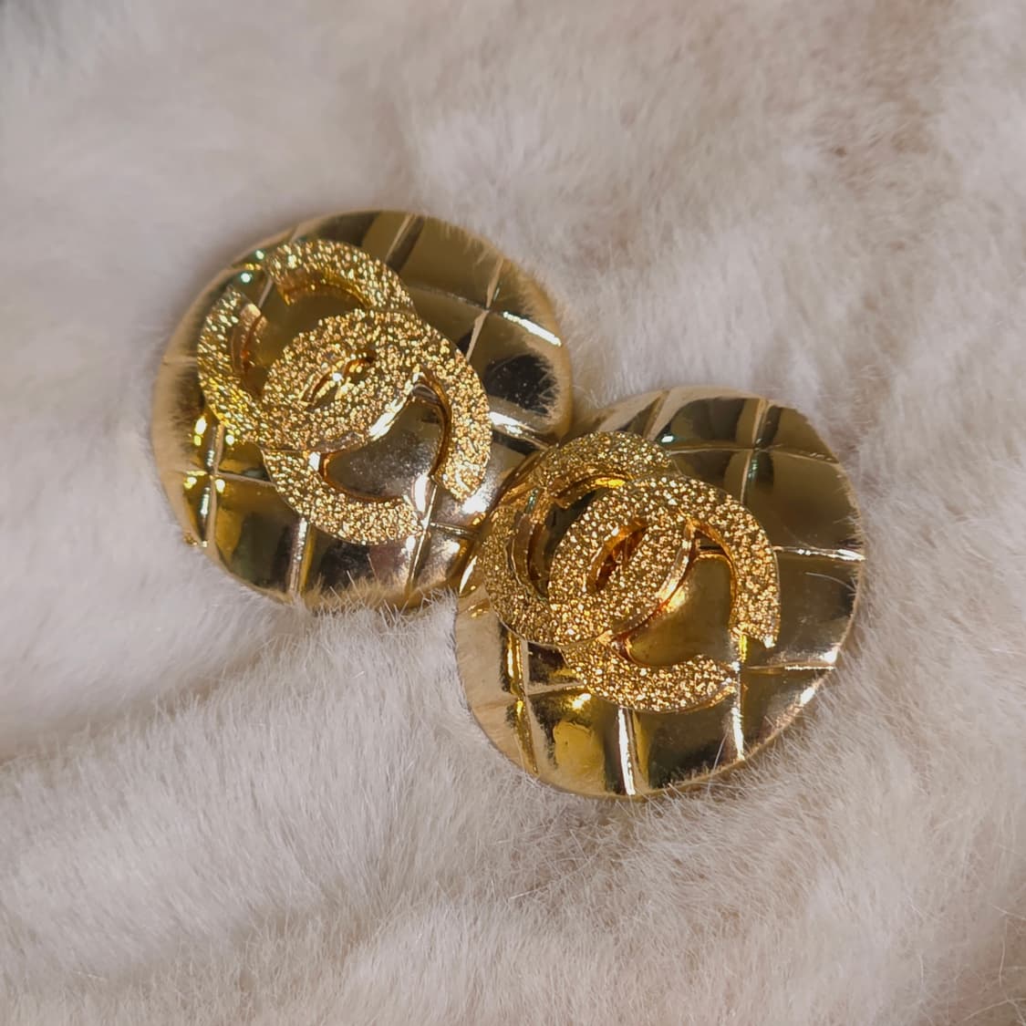 샤넬 금장 마테라쎄 cc 로고 클립온 귀걸이(귀찌) 상품이미지3