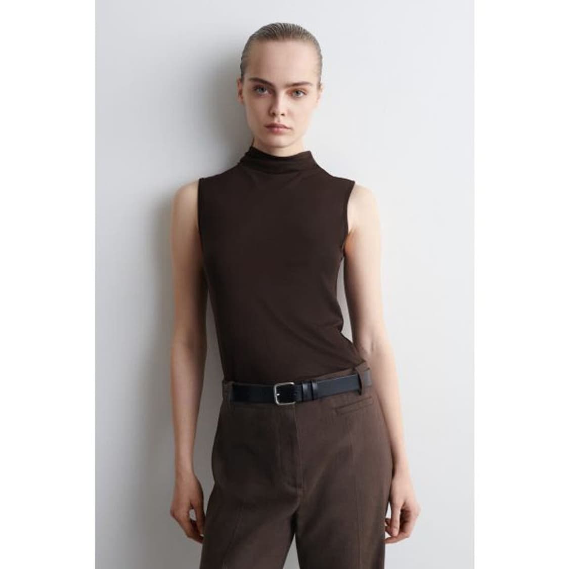 (새상품)cos 드레이프드 터틀넥 탱크탑 브라운 S 상품이미지1