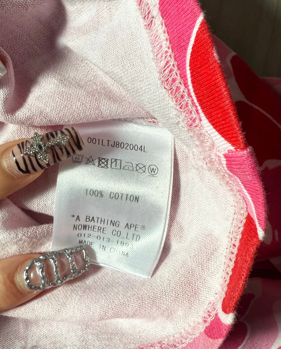 베이프 핑크카모 크롭 슬리브 티셔츠  상품이미지3