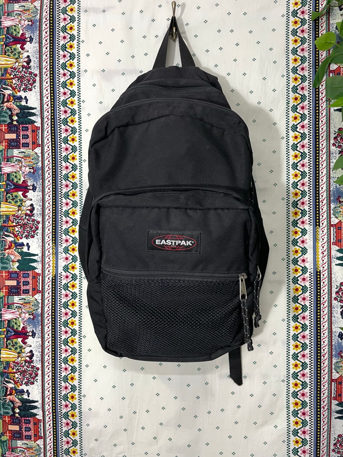 이스트팩 백팩 상품이미지1