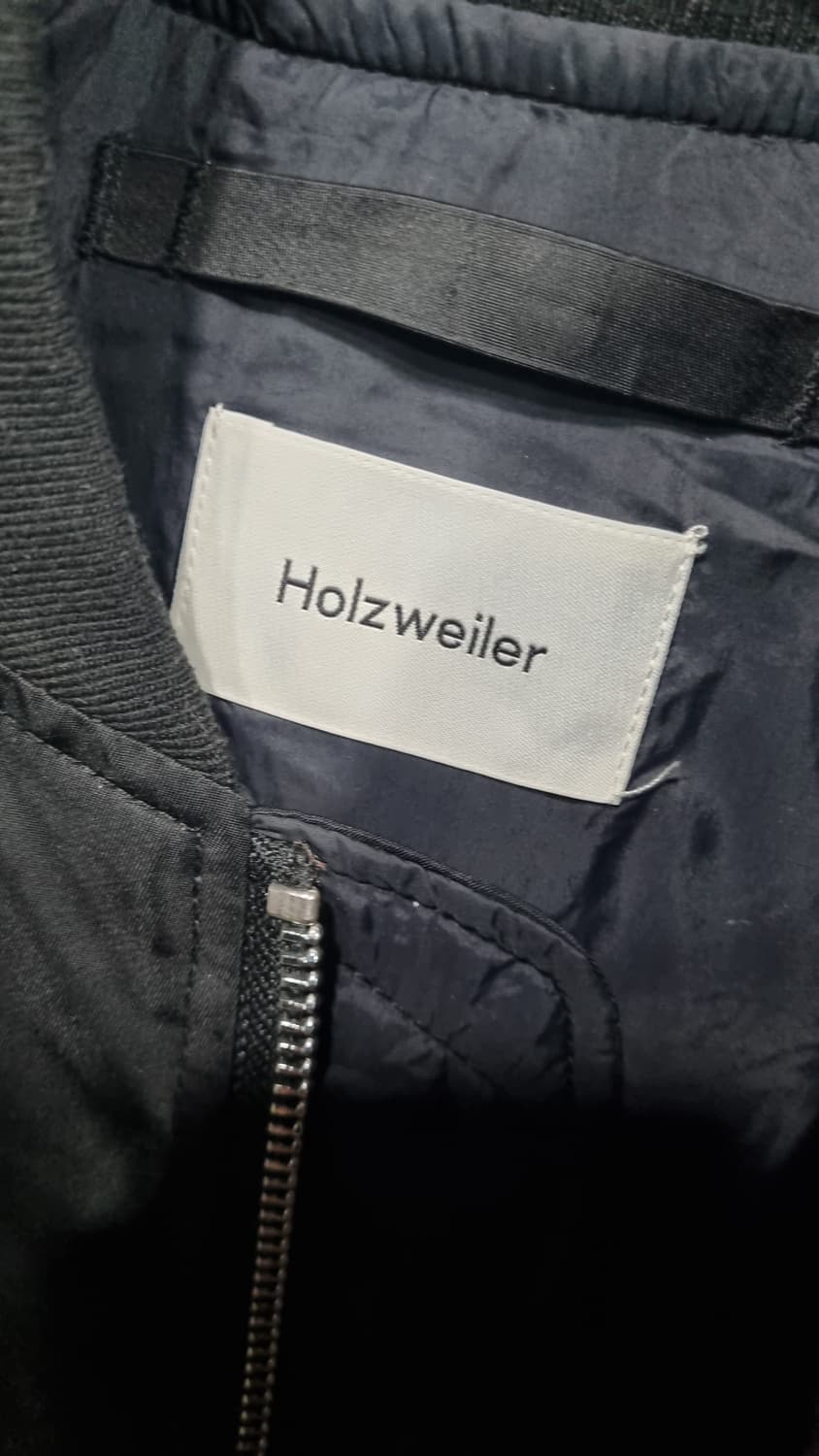 여성용)) 홀츠베일러 over fit 검정색 봄버  안감 덕다운패딩 상품이미지2