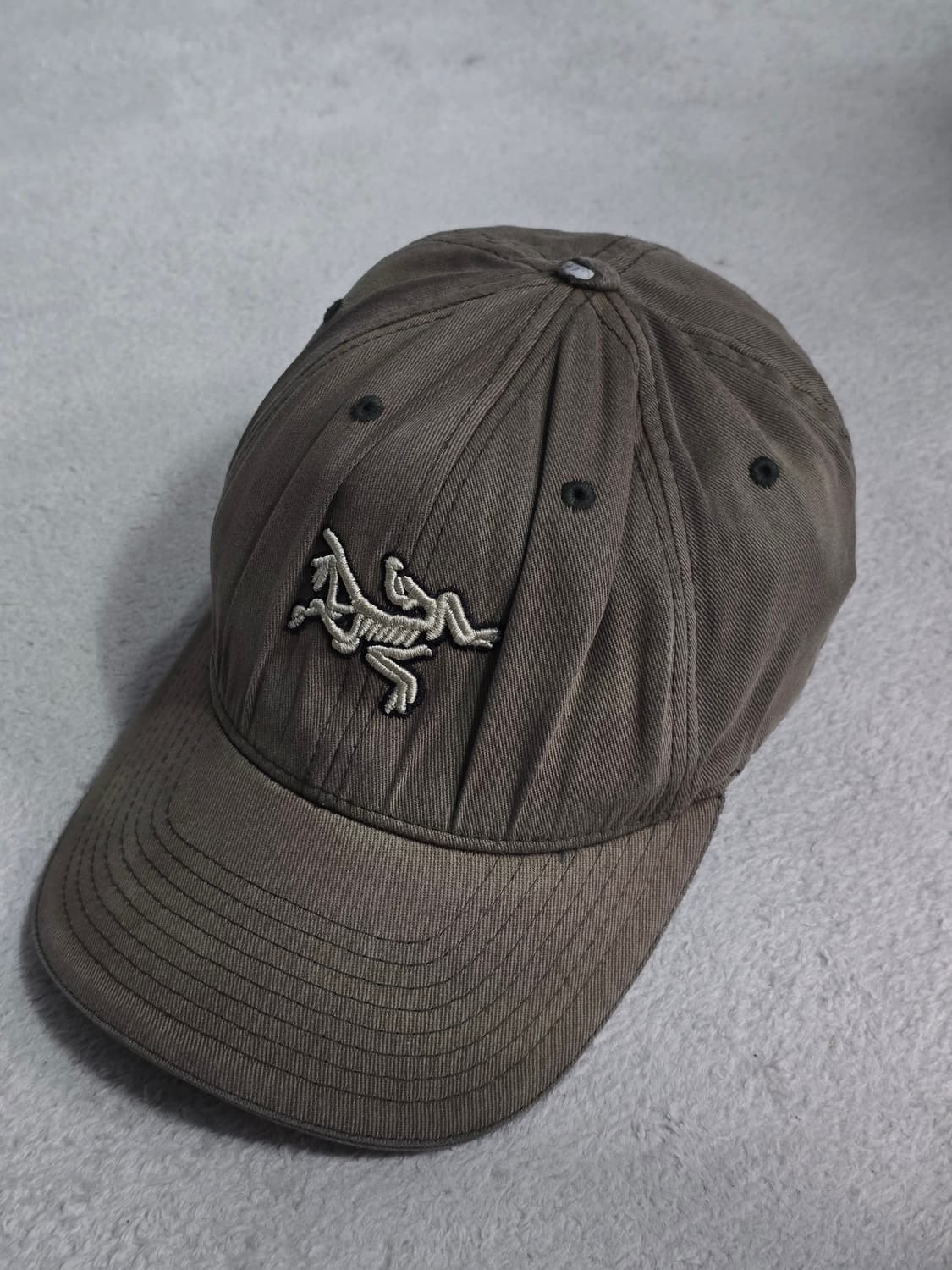 Arcteryx 아크테릭스 볼캡 빈티지 빅로고 카키 상품이미지2
