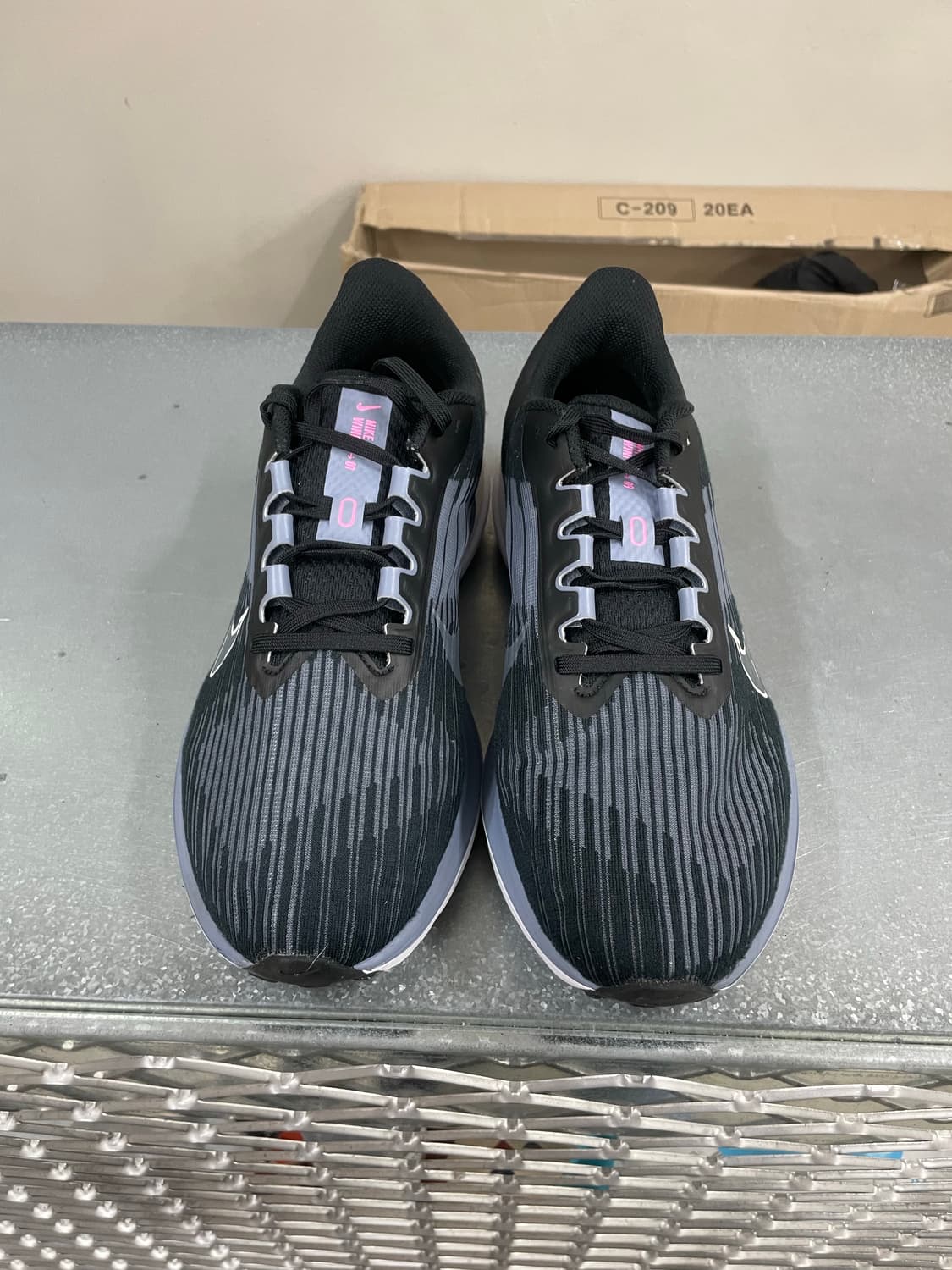 나이키 에어 윈플로 9 블랙 화이트 280 상품이미지5