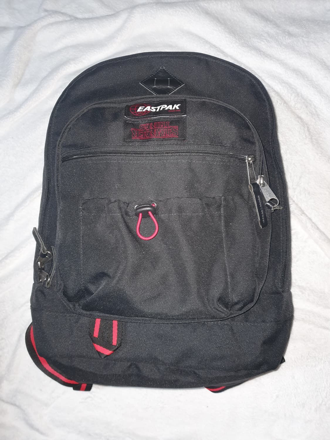 이스트팩X기묘한이야기 콜라보 백팩 .BK eastpak 상품이미지1