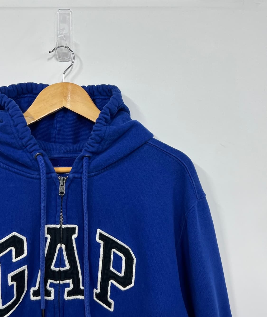 GAP 스펠링 빅로고 풀 후드집업 상품이미지3