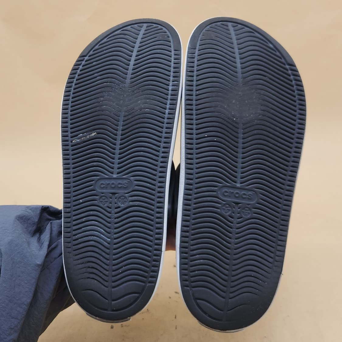 크록스 오프코트 클로그M9 270 상품이미지3