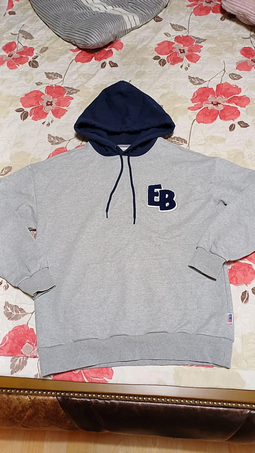 이벳필드 오버핏후드 실측100 가슴58 기장72 상품이미지1