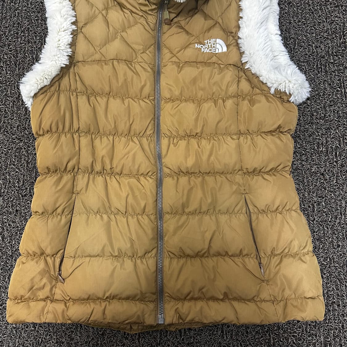 노스페이스 여성 구스다운 패딩 조끼 85(M) 상품이미지3