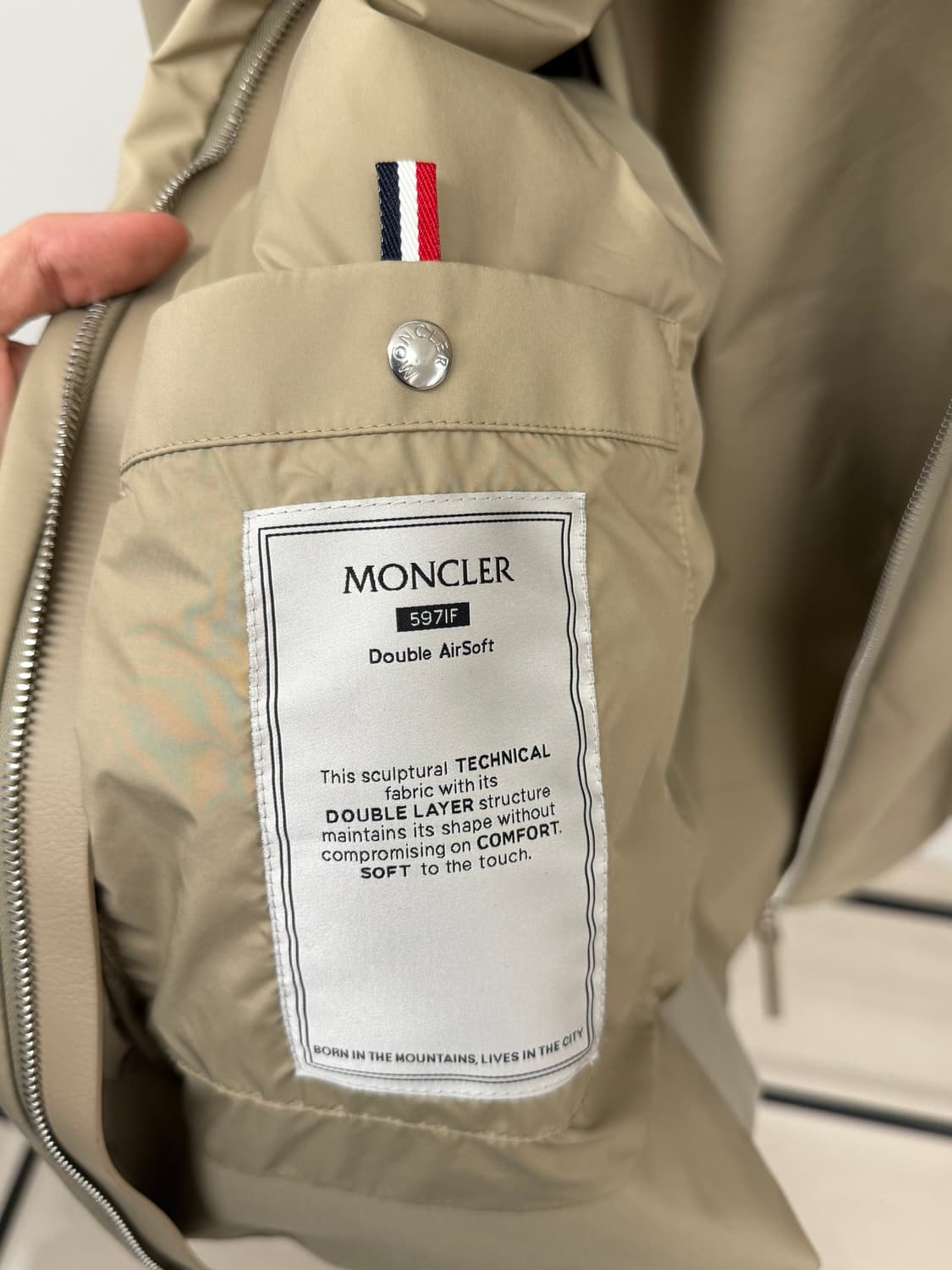 몽클레어 채버톤 바람막이 자켓 4사이즈 정품 상태좋음 상품이미지9