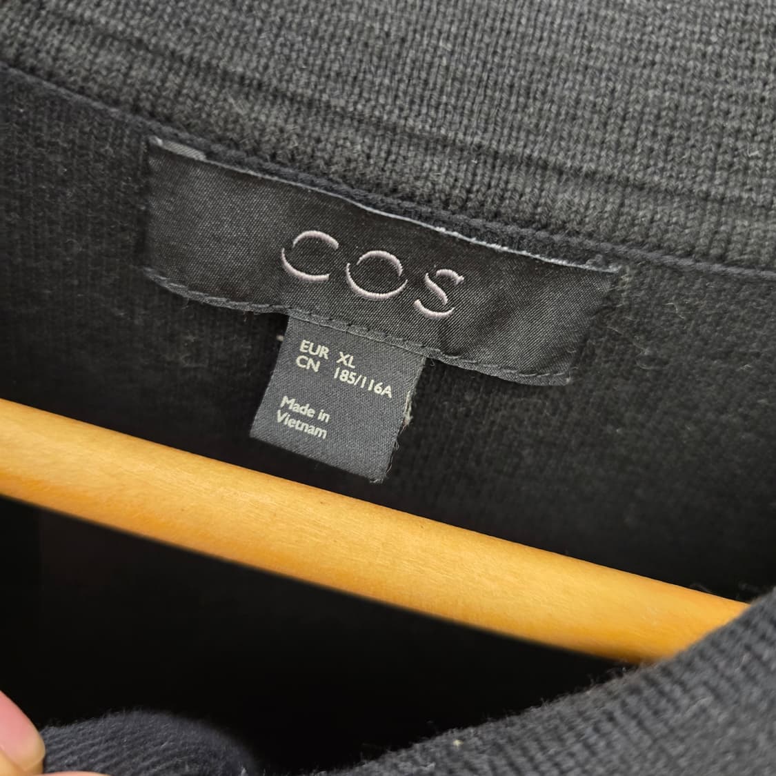 COS 코스 블랙 반팔 카라티 상품이미지4