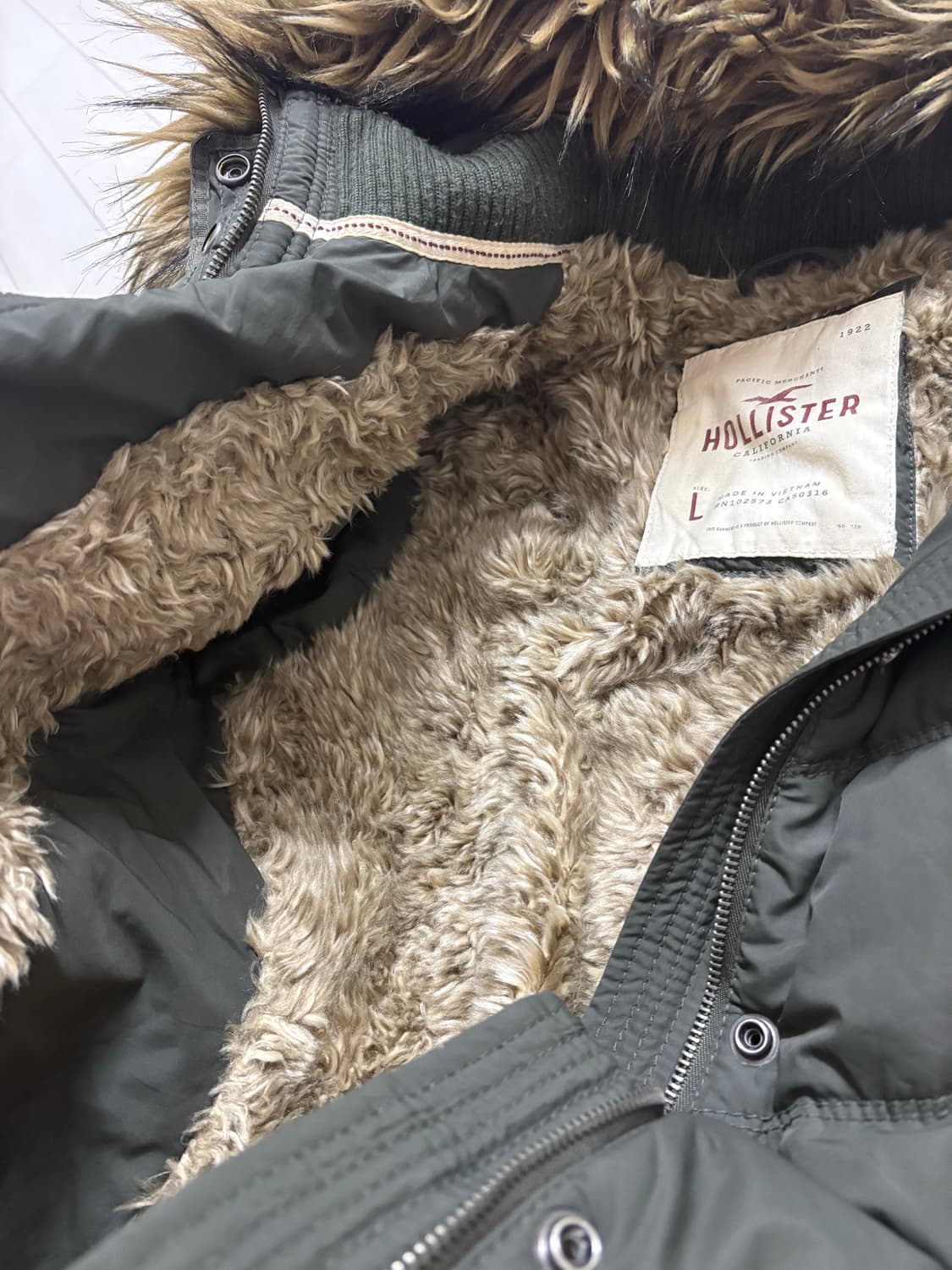 홀리스터 울프죠 털 후드 패딩 L 상품이미지6