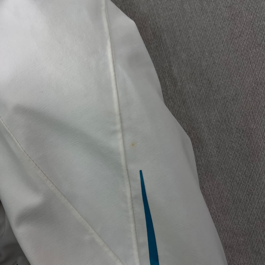 W 95 살로몬 브릴리언트 화이트 다운 자켓 상품이미지5