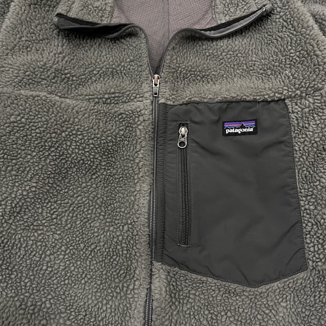 파타고니아 클래식 레트로-X 플리스 자켓 포지 그레이/블랙 상품이미지2