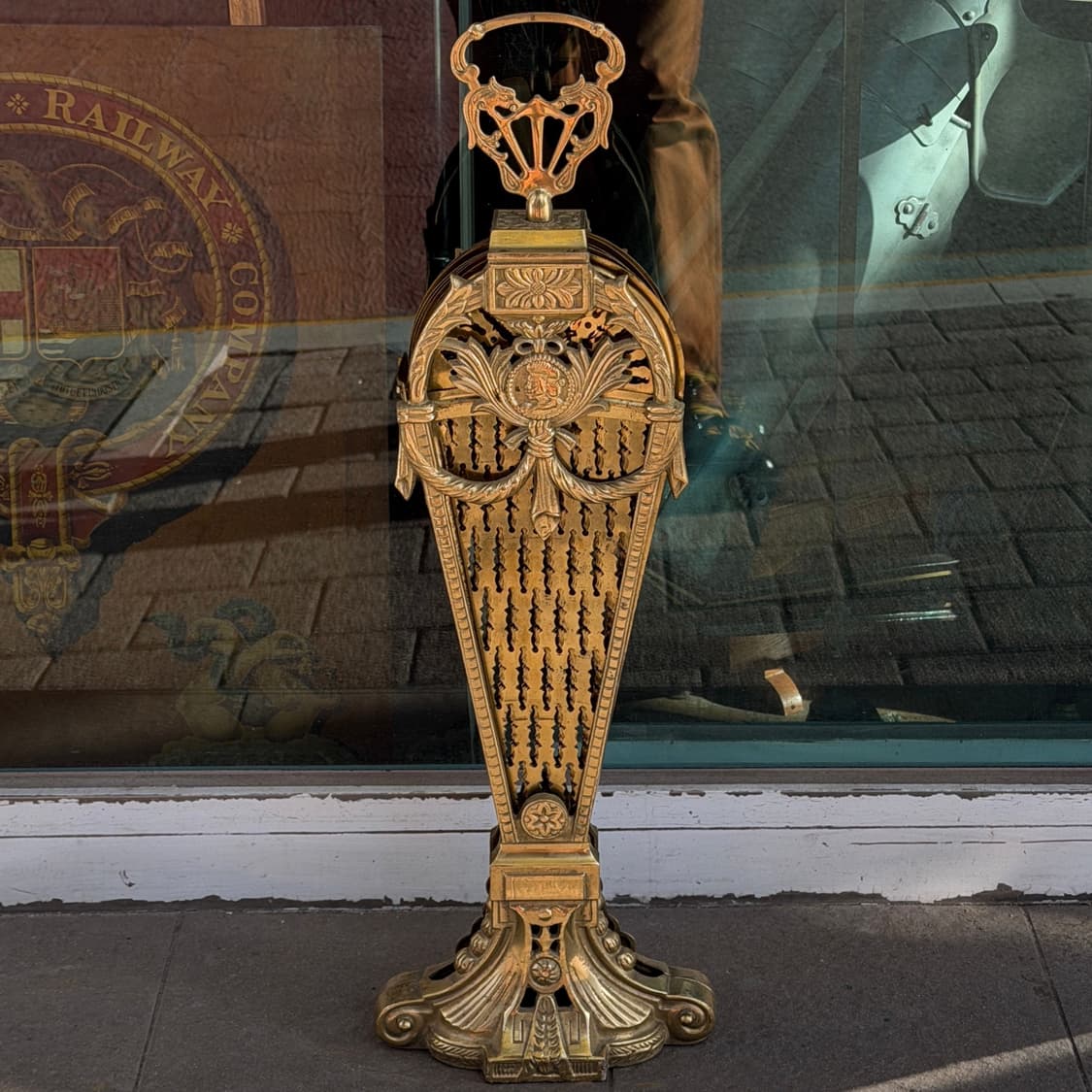 황동 피콕 팬 벽난로 스크린 상품이미지1