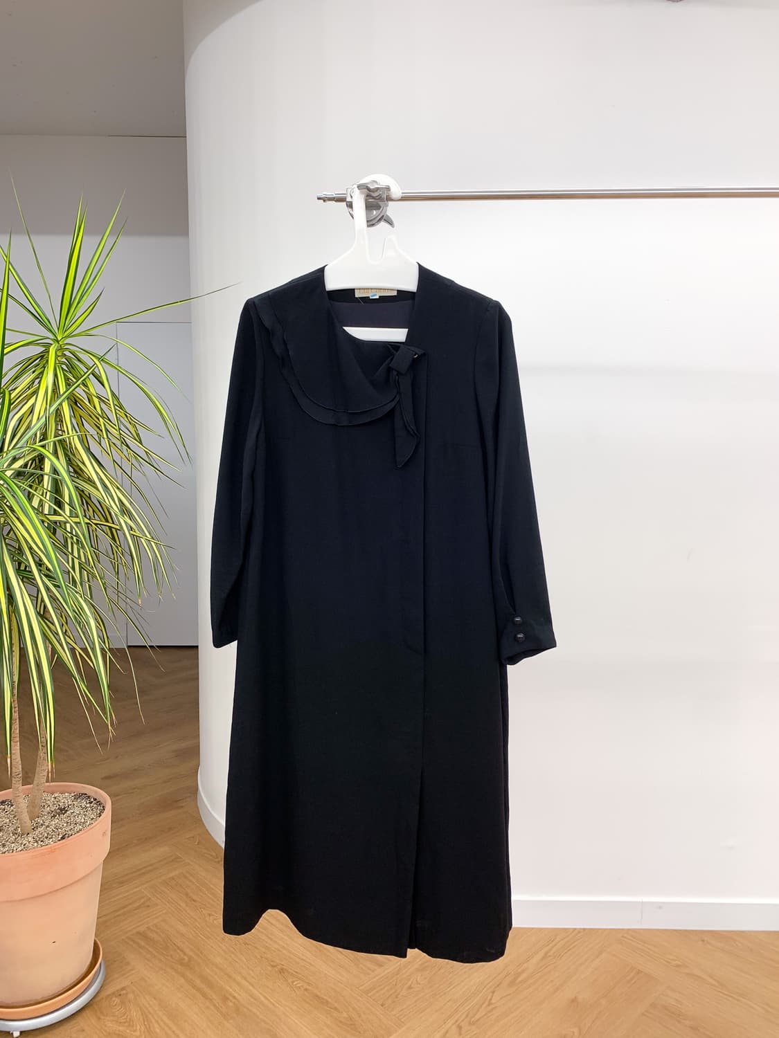 넥 포인트 블랙 원피스 90-95 상품이미지4