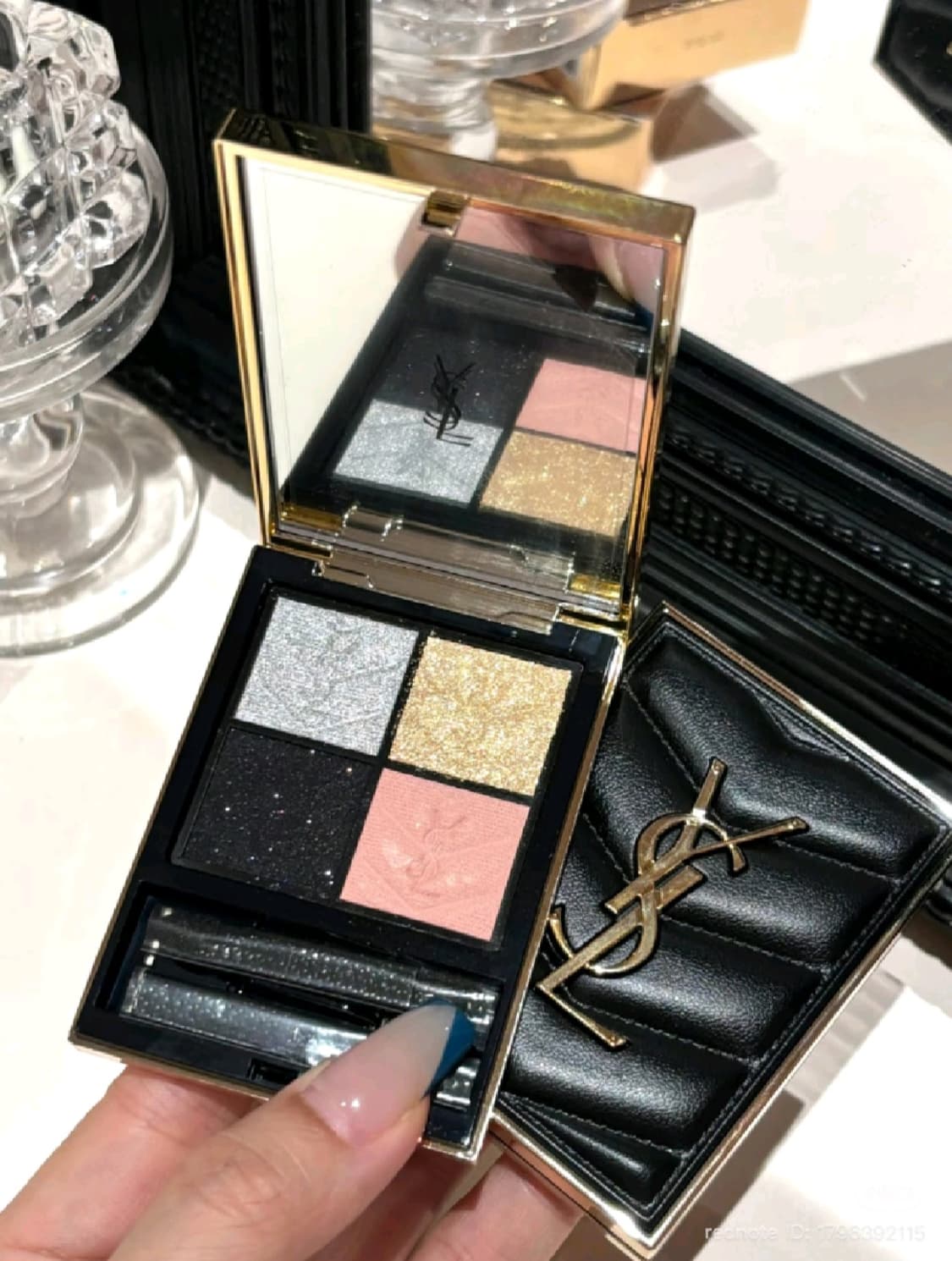 입생로랑 꾸뛰르 미니 클러치 910 트로카데로 나잇 섀도우 팔레트 상품이미지1