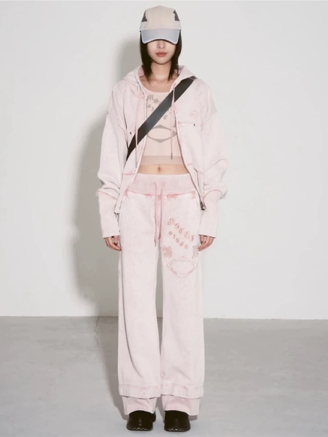 [M] 미스치프 밴딩 스웨트팬츠 워시드 핑크브라운 상품이미지1