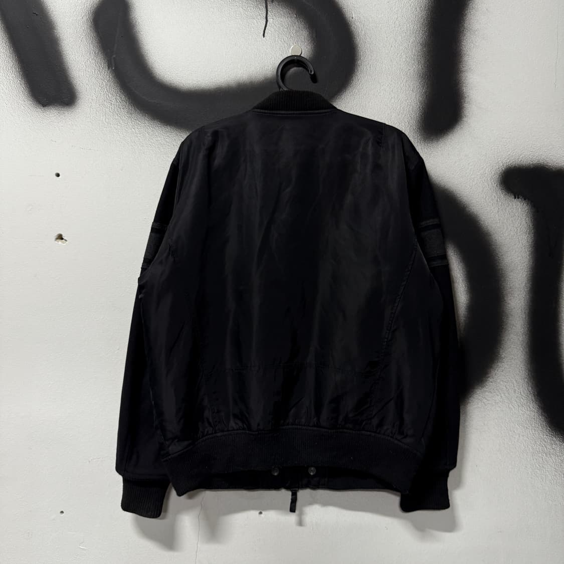 디젤 아카이브 소매 배색 디테일 집업 ma-1 플라이트 봄버 자켓 상품이미지2