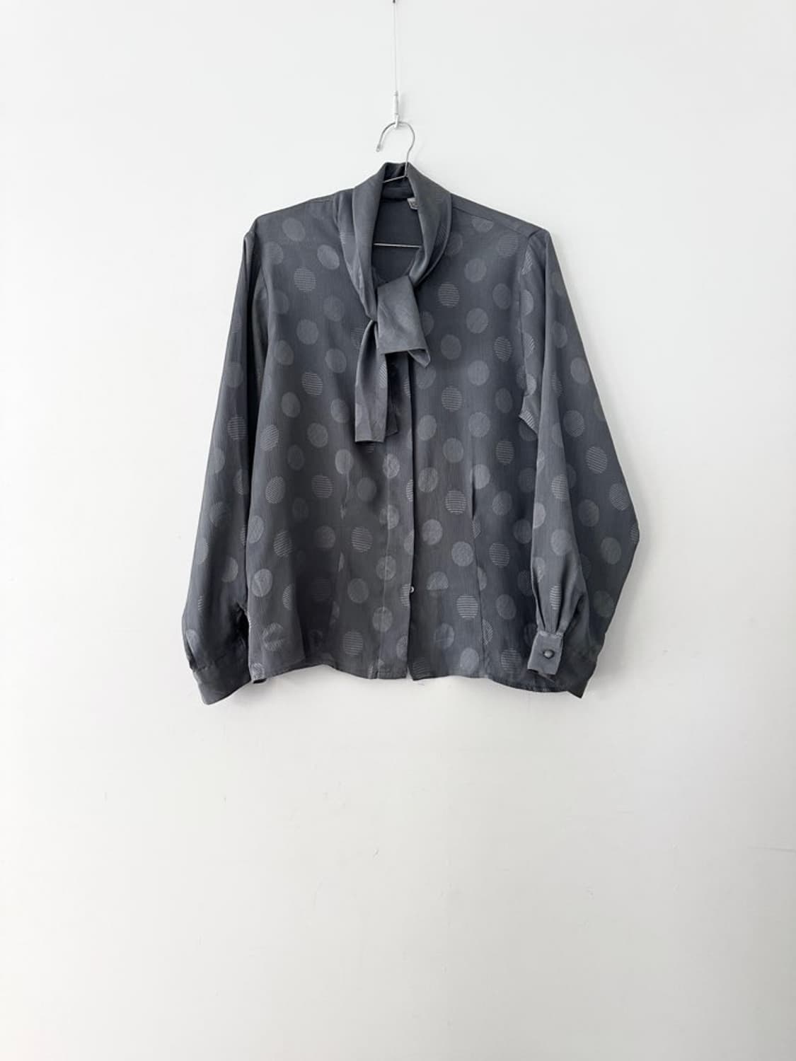 Dot pattern neck detail blouse / grey 상품이미지6