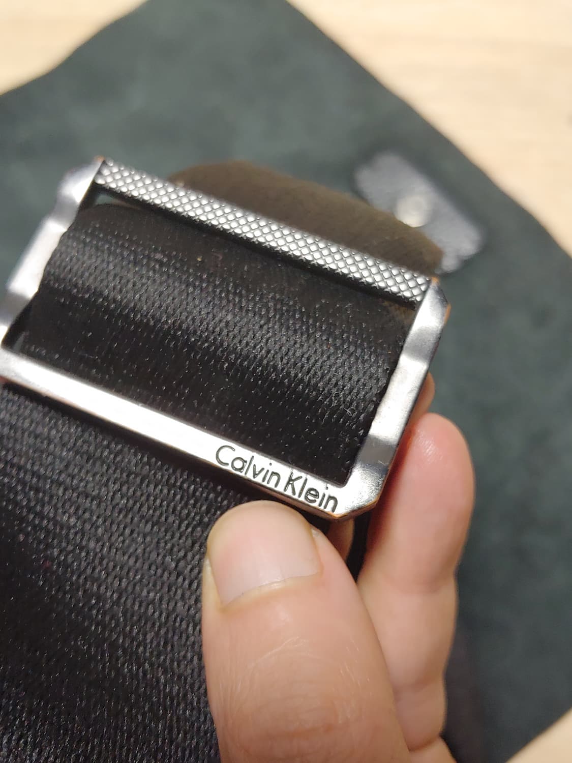 캘빈 클라인 전체 가죽 메일백 상품이미지8