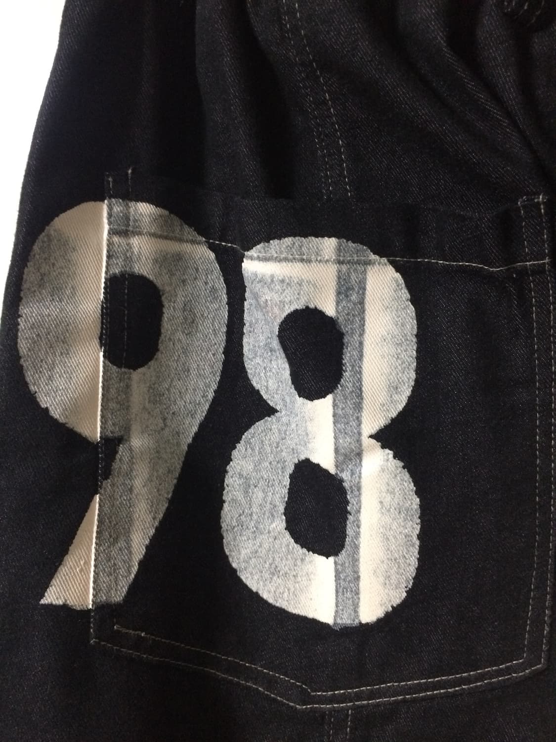 아캄 - 98 Printed Knee Pin-tuck Denim Pant 상품이미지3