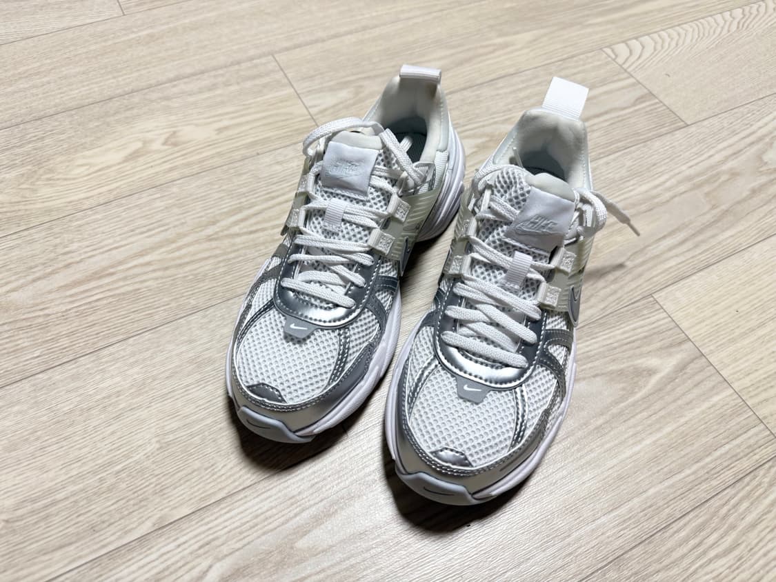 225 / 나이키 v2k 런 운동화 실버 상품이미지3