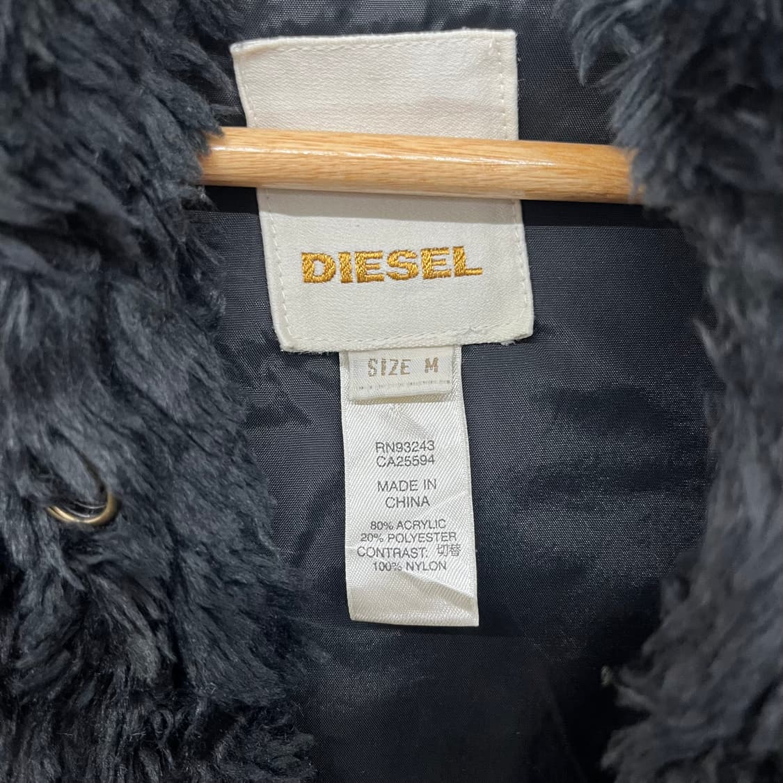 디젤 블랙 퍼 퀄팅 자켓 여/S 상품이미지3