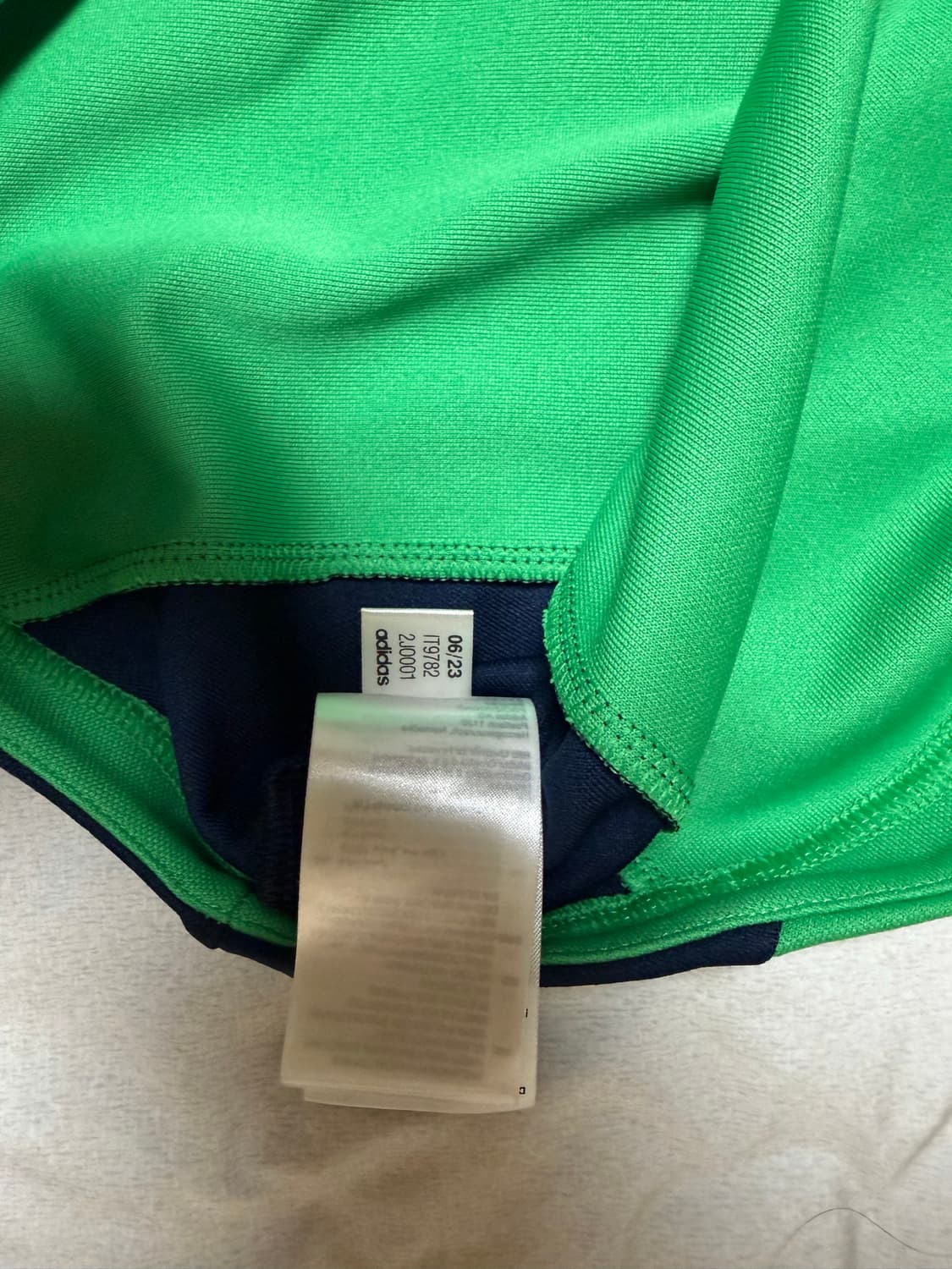 아디다스 x 웨일스 보너 풋볼 티셔츠 M 상품이미지3