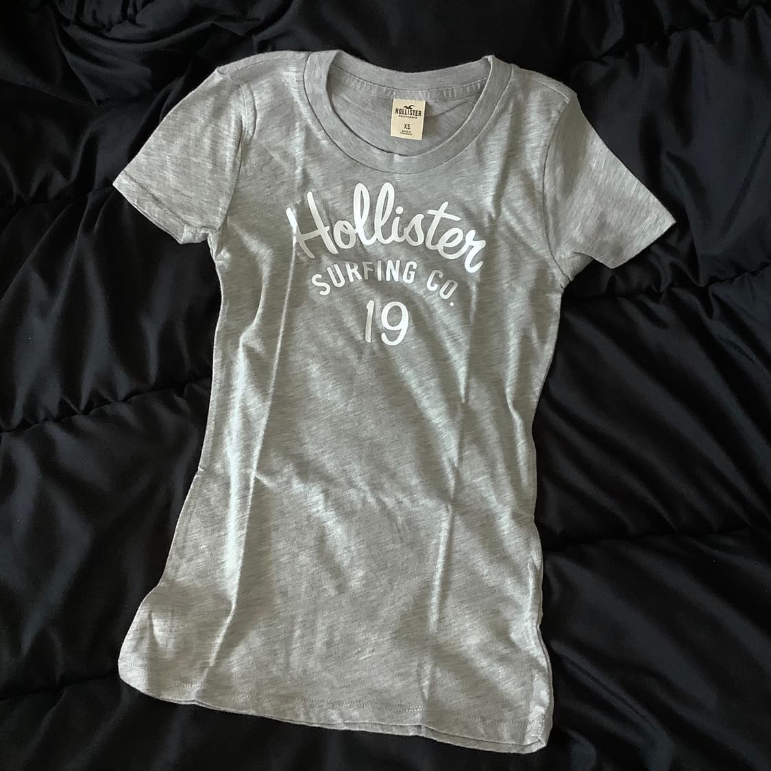 홀리스터 슬림핏 반팔 티셔츠 그레이 상품이미지1